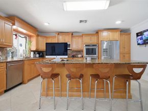 713 Diplomat Pkwy, Hallandale Beach FL 33009