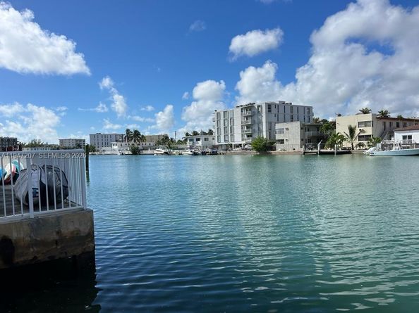 8420 Byron Ave 4, Miami Beach FL 33141