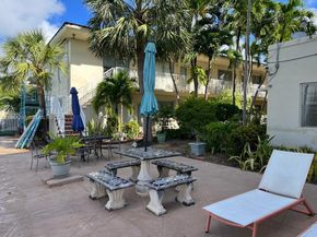 8420 Byron Ave 4, Miami Beach FL 33141