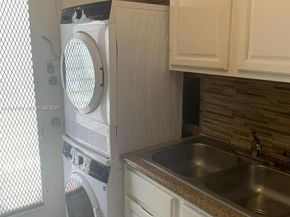 8420 Byron Ave 4, Miami Beach FL 33141