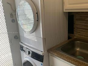 8420 Byron Ave 4, Miami Beach FL 33141