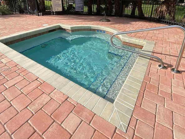 8801 Wiles Rd 108, Coral Springs FL 33067