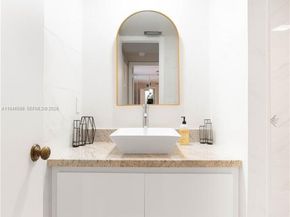 9844 NW 6th Ct, Plantation FL 33324