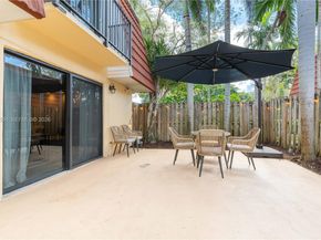 9844 NW 6th Ct, Plantation FL 33324