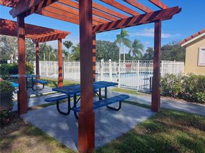 12510 Vista Isles Dr 1227, Sunrise FL 33325