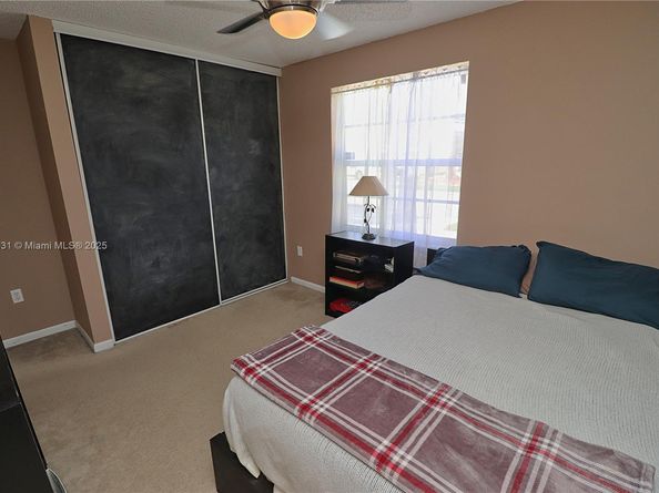 1523 NW 158th Ave, Pembroke Pines FL 33028