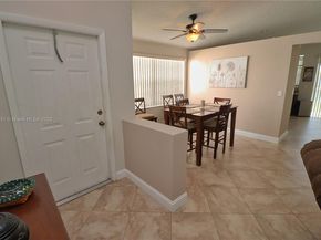 1523 NW 158th Ave, Pembroke Pines FL 33028