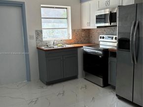 1035 NW 8th Ave, Fort Lauderdale FL 33311