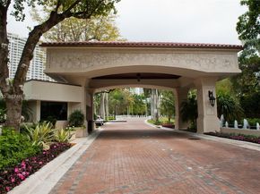 4000 Island Blvd 1105, Aventura FL 33160