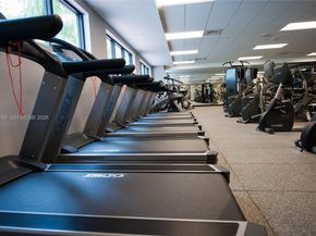 4000 Island Blvd 1105, Aventura FL 33160