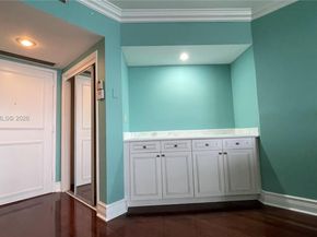 4000 Island Blvd 1105, Aventura FL 33160