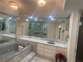 4000 Island Blvd 1105, Aventura FL 33160