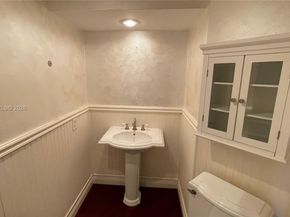 4000 Island Blvd 1105, Aventura FL 33160