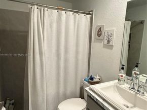 497 NE 4th St, Florida City FL 33034