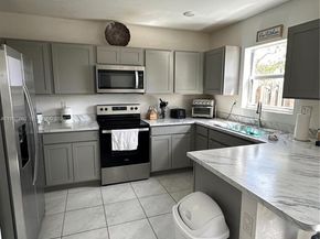 497 NE 4th St, Florida City FL 33034