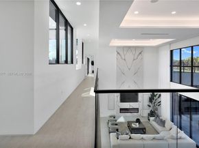 2311 SW 108th Ter, Davie FL 33324