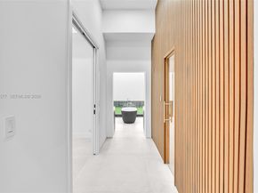 2311 SW 108th Ter, Davie FL 33324