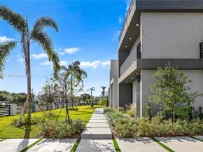 2311 SW 108th Ter, Davie FL 33324