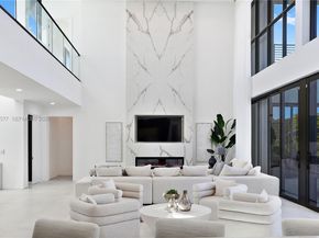 2311 SW 108th Ter, Davie FL 33324