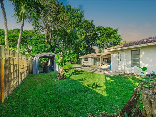 284 NW 92nd Ave, Coral Springs FL 33071