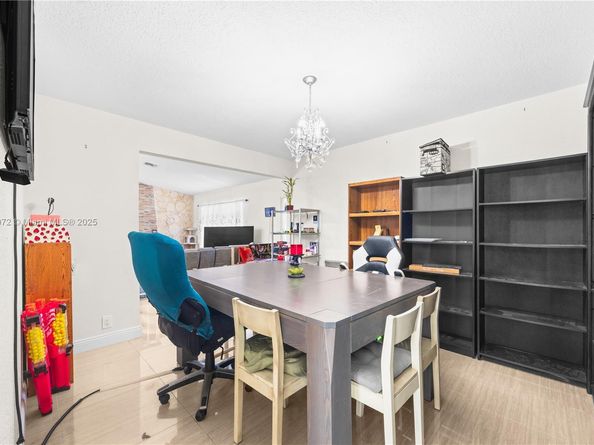 284 NW 92nd Ave, Coral Springs FL 33071