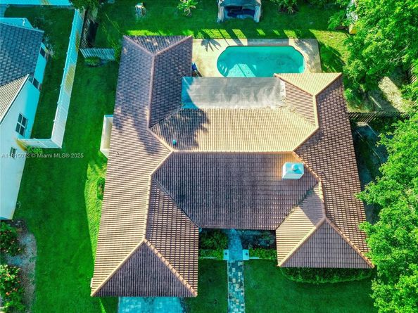 284 NW 92nd Ave, Coral Springs FL 33071