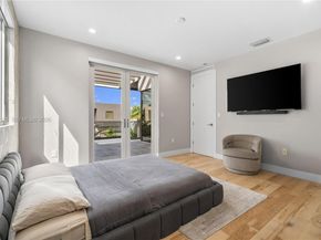 7453 NW 100th Ct, Doral FL 33178