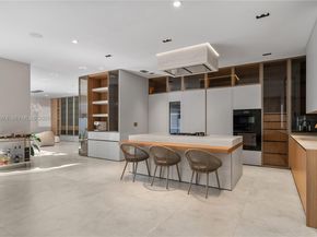 7453 NW 100th Ct, Doral FL 33178