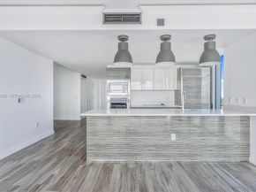 460 NE 28th St 3301, Miami FL 33137