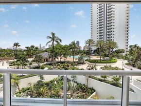 21205 Yacht Club Dr 605, Aventura FL 33180