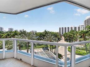 21205 Yacht Club Dr 605, Aventura FL 33180
