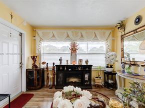 1911 NW 52nd St, Miami FL 33142