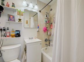 1911 NW 52nd St, Miami FL 33142