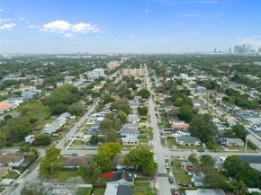 1911 NW 52nd St, Miami FL 33142