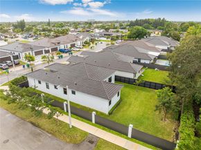 19410 SW 124th Ct, Miami FL 33177