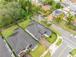 19410 SW 124th Ct, Miami FL 33177