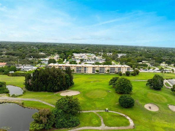 5100 SW 90th Ave 302, Cooper City FL 33328