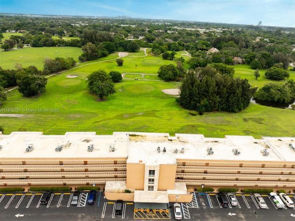 5100 SW 90th Ave 302, Cooper City FL 33328