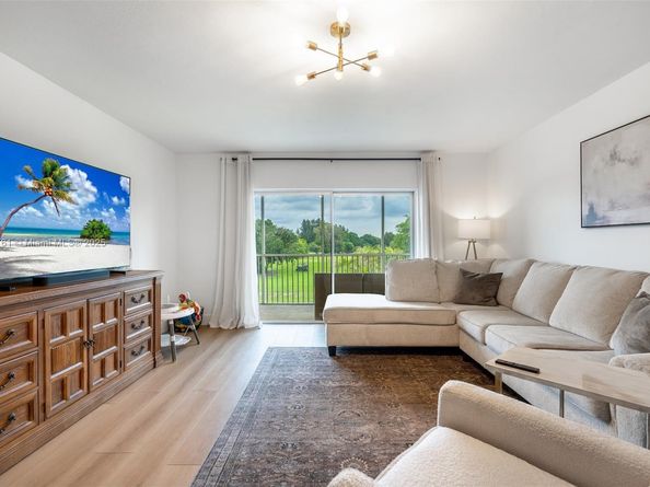 5100 SW 90th Ave 302, Cooper City FL 33328