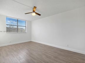 2501 Riverside Dr 307A, Coral Springs FL 33065