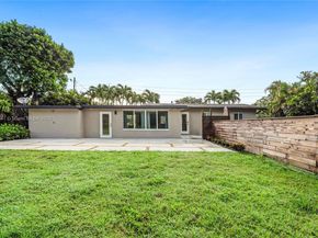 217 E Acre Dr, Plantation FL 33317