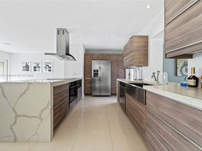 217 E Acre Dr, Plantation FL 33317
