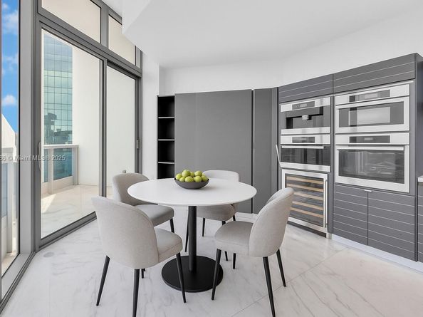 200 Biscayne Boulevard Way PH5402, Miami FL 33131