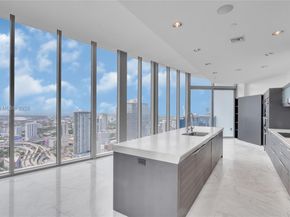 200 Biscayne Boulevard Way PH5402, Miami FL 33131