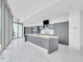 200 Biscayne Boulevard Way PH5402, Miami FL 33131