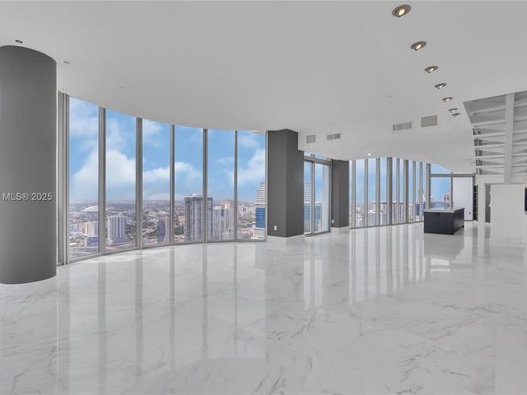 200 Biscayne Boulevard Way PH5402, Miami FL 33131
