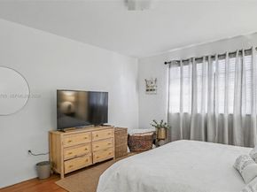 5719 NW 114th Ct 105, Doral FL 33178