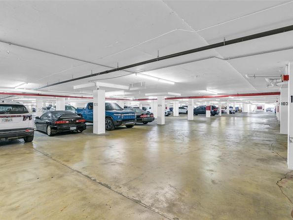 2500 Parkview Dr 2411, Hallandale Beach FL 33009