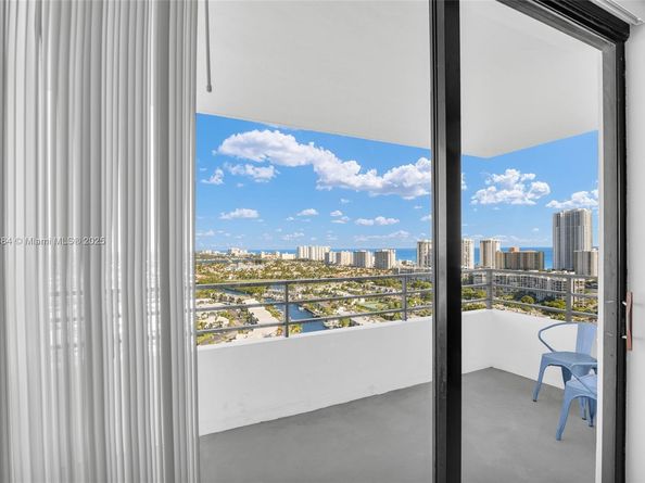 2500 Parkview Dr 2411, Hallandale Beach FL 33009