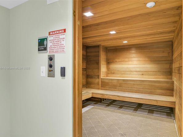 2500 Parkview Dr 2411, Hallandale Beach FL 33009